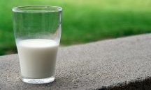 Прясно мляко с куркума за добър сън