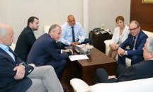 Изтича срокът, даден от Борисов на БАН и НИМХ да се разберат помежду си