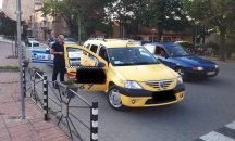 Засякоха нови нелегални таксиметрови шофьори във Враца