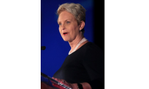 Съпругата на Джон Маккейн може да заеме мястото му в Сената