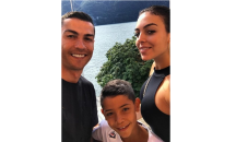 Половинката на Роналдо ослепителна на филмовия фестивал във Венеция