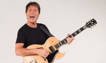 Клиф Ричард издава нов албум след 14-годишна пауза