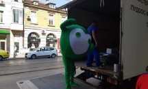 Над 200 000 чувала и ръкавици отпътуваха към доброволците на "Да изчистим България заедно" в страната