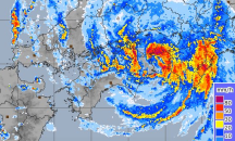 Япония се готви за най-мощния тайфун от 25 години. САЩ очакват тропическа буря 