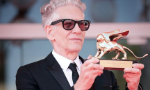 Режисьорът Дейвид Кроненбърг получи почетна награда на фестивала във Венеция