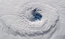 Ураганът Флорънс достигна Северна Каролина