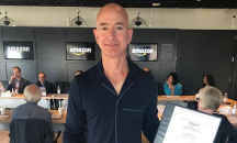 Коя е жената, заради която Джеф Безос се развежда?