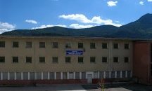 Учители и инспектори чистят гимназии на 15 септември, ученици помагат