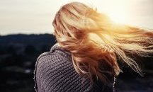Учени: Растежът на косата се стимулира с масло от сандалово дърво