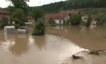 Недоволство избухна в Роман заради липса на помощи след наводнението от юни