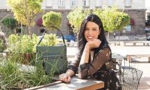 Фенове се борят за чанта на Ралица Паскалева