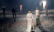Dior откри Седмицата на модата в Париж с танц на платовете