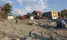 Жертвите в Индонезия надхвърлиха 2000