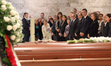 Светът се сбогува с Монсерат Кабайе