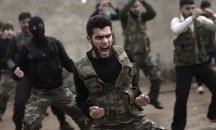 Сирийски бунтовници изградиха нов град до границата с Турция