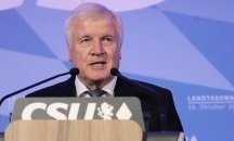 Огромна загуба за управляващите в Германия, Зеехофер ще поеме отговорност