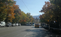 Бус на жандармерията и лека кола се удариха в София