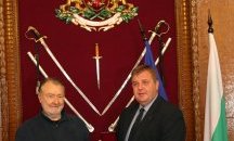 Васил Михайлов с отличие за приноса си към Министерството на отбраната