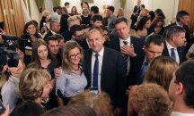 За удобния ПР и неудобните въпроси към Радев, които не бяха чути в Лондон