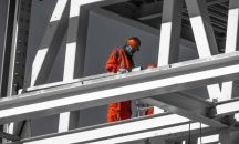 Работник почина след падане от скеле в Добрич