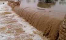 Поройни дъждове отнесоха автобус с ученици в Йордания