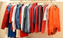 Студенти събират стари дрехи във Варна за нуждаещи се