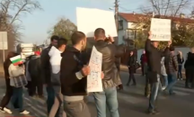 Жителите на квартал "Толева махала" затворха път