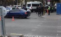Полицейски бус и кола се блъснаха във Варна