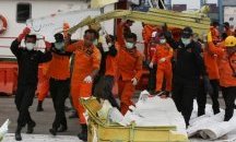 Водолаз загина при издирването на катастрофиралия индонезийски самолет