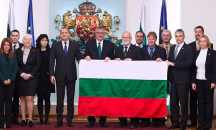 Президентът връчи националното знаме на 27-та българска Антарктическа експедиция