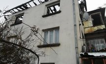 Къща изгоря в смолянското село Момчиловци и остави три семейства без покрив