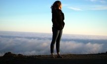 Дамите, които носят дрехите на партньора, по-лесно преборват стреса