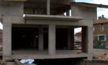 Къща над дере вдигна жителите на благоевградско село на крак