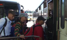 Нов поток мигранти потегли от Салвадор към САЩ