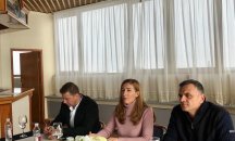 Министър Ангелкова : Прогнозите са за 5% ръст на посещенията за зима 2018-2019 г.