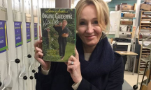 Предлагат на търг заявлението на Джоан Роулинг за постъпване на работа в училище