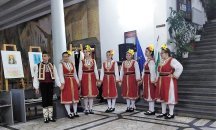 Деца създадоха книга за българските обичаи 