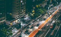 Трафикът около търговските центрове в столицата става все по-интензивен