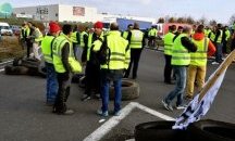 Нови протести на "жълтите жилетки" във Франция и днес