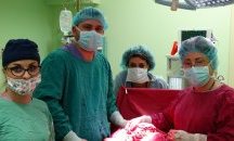 Пловдивски лекари спасиха пациентка с 11-килограмова миома на матката