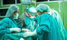 Подобрява се състоянието на пострадалия от граната работник