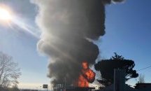 2 загинали и 10 ранени при взрив на бензиностанция до Рим