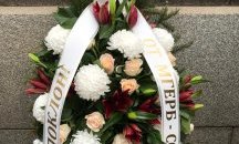 Младежите от ГЕРБ-София поднесоха венец пред паметната плоча на българските студенти медици и лекари