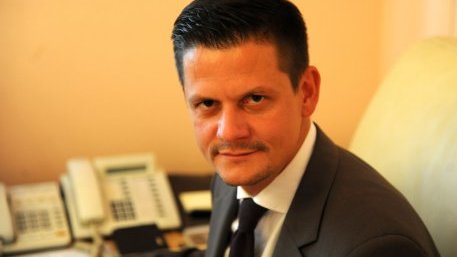 КЗП: Обещания за подаръци примамват по-възрастните хора на презентации за продажба на скъпи стоки