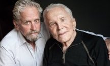 Кърк Дъглас празнува 102 години със семейството си