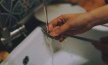 Децата, които помагат в домакинството, се справят по-добре в училище