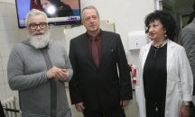 Популярни актьори се включиха в кръводарителска акция на ВМА