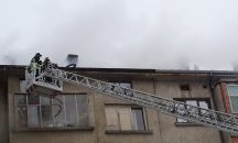 Жилищна сграда горя в Благоевград, две жени са пострадали
