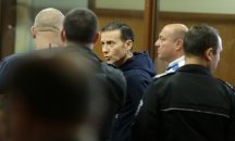 Бизнесменът Миню Стайков дойде в съда в инвалидна количка