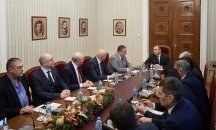 Румен Радев със строителите: Доверието на обществото няма да бъде спечелено с протести